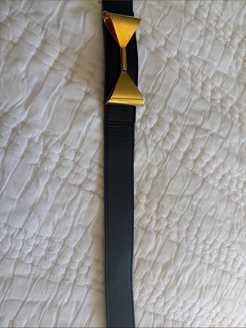 Chloe Black Leather Belt with Gold Bow - Picture 7 of 9